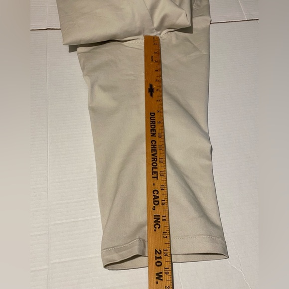 Kim Rogers size 6 women’s Super Stretch beige capri pants NEW - Picture 4 of 14